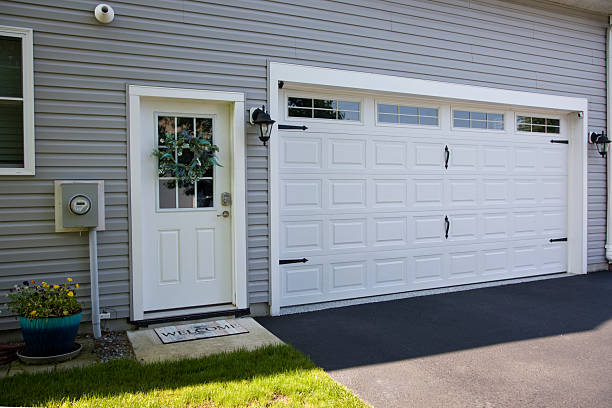 24/7 Emergency Garage Door Panel Replacement experts in Orangeburg, NY